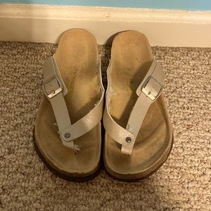 Silver Birkenstock Sandels